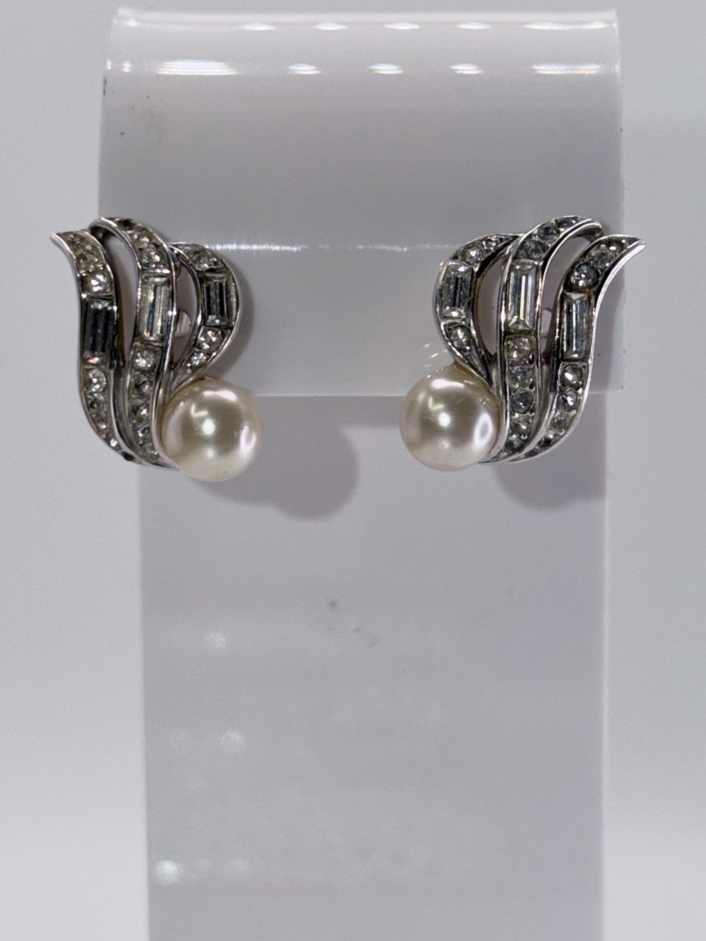 Trifari vintage Silver Pearl and Rhinestone Swirl Earrings - Classic White Pearl